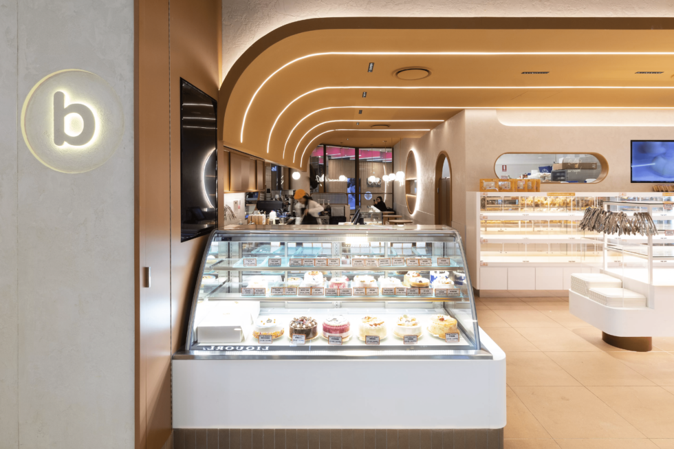 Breadtop – World Square | Eight Light